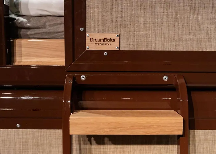 Roberta'S Society Aarhus Hostel